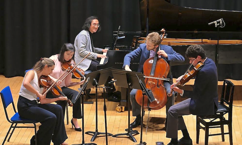 ensemble photo